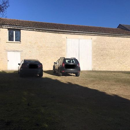 La Maladrie Vouzailles Exterior foto